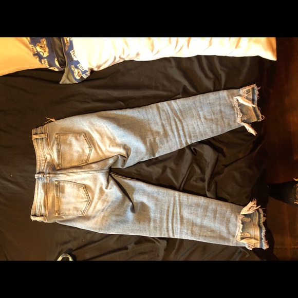 Kancan signature distressed ankle jeans. EUC - Picture 4 of 5